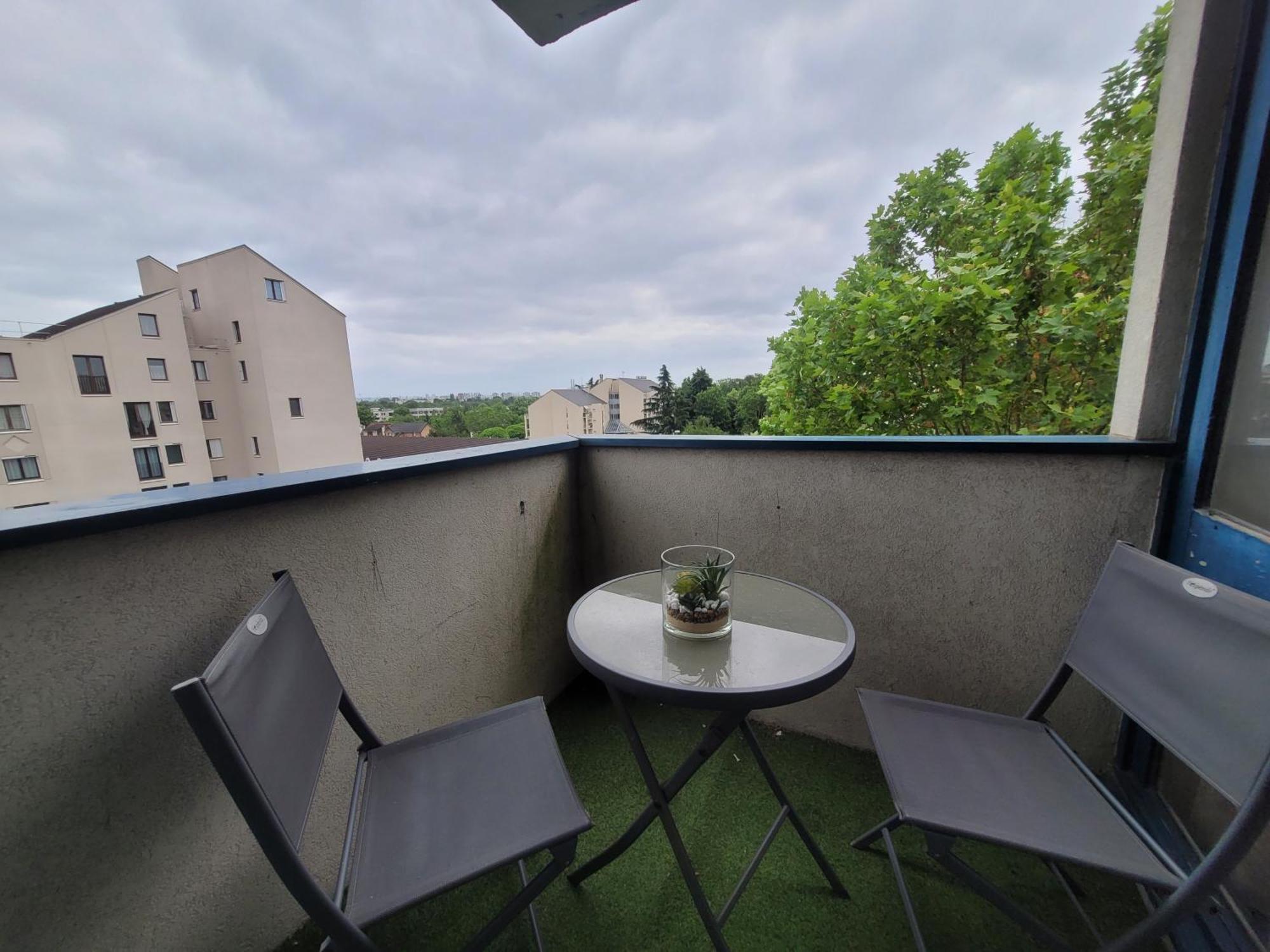 Parisian Retreat Pour 5 Personnes - 12 Min De Paris - Proche Gare Lägenhet Deuil-la-Barre Exteriör bild